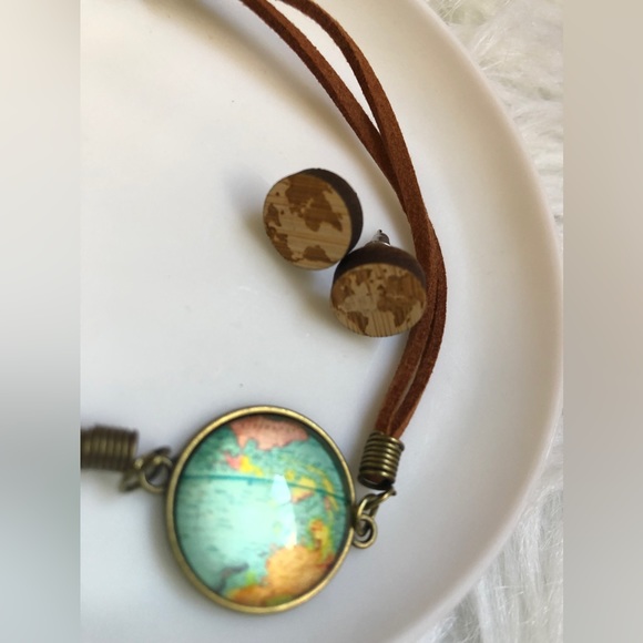 Travel/world themed string bracelet and earrings - Picture 3 of 4